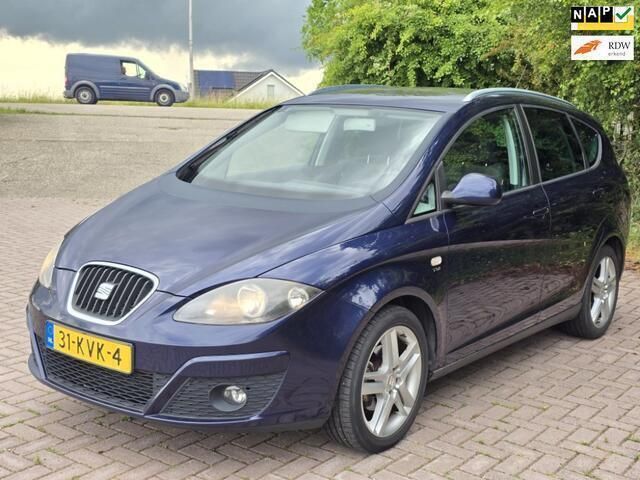 Blauw Gebruikt 2010 Seat Altea XL Style MPV | € 3.399 (Eerlijke prijs) - Afbeelding 1/4