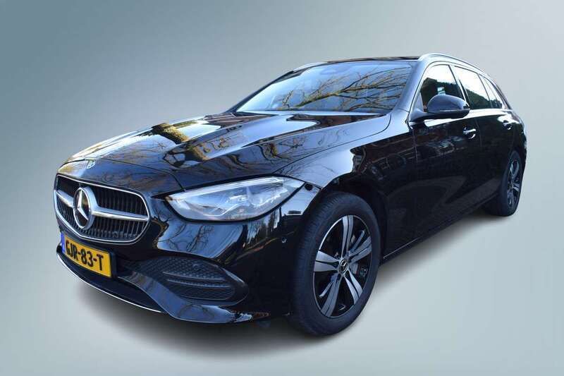 Zwart Gebruikt 2023 Mercedes C300e Luxury Stationwagen | € 41.750 (Goede deal) - Afbeelding 1/4