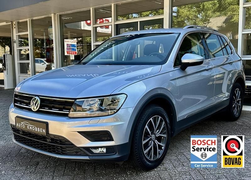 Grijs Occasion 2018 VW Tiguan Comfortline SUV | € 19.950 (Goede deal) - Afbeelding 1/4
