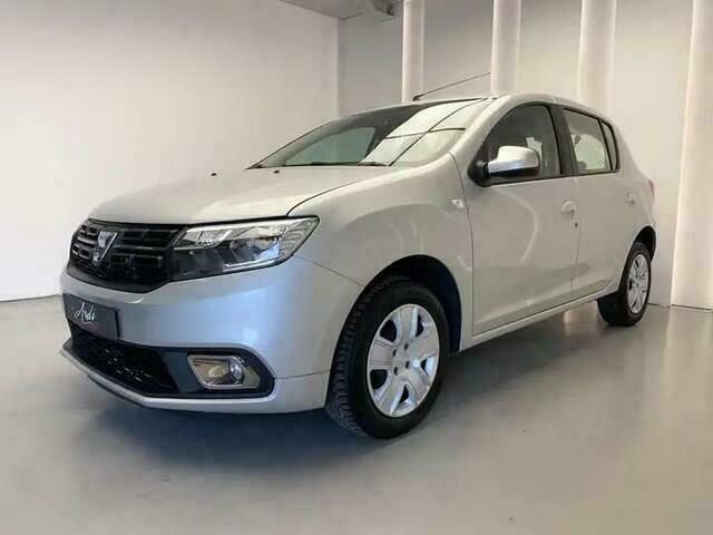 Grijs Gebruikt 2017 Dacia Sandero Hatchback | € 5.950 (Eerlijke prijs) - Afbeelding 1/4