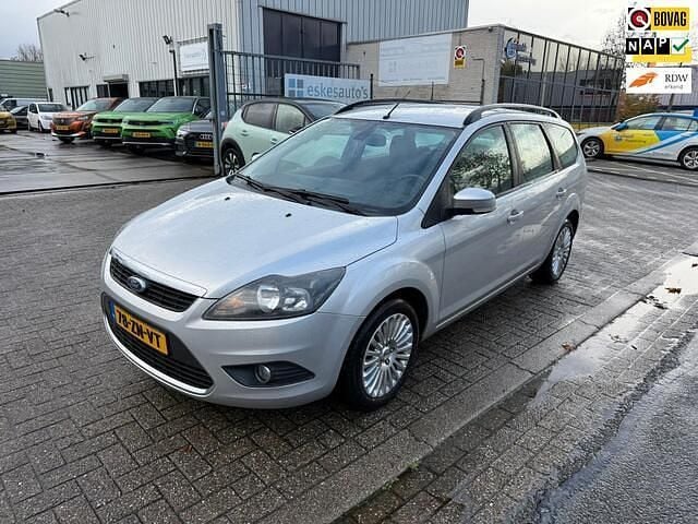 Grijs Gebruikt 2008 Ford Focus Titanium Stationwagen | € 1.950 (Eerlijke prijs) - Afbeelding 1/4
