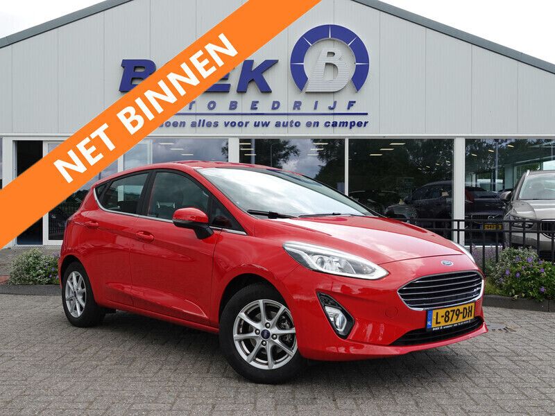 Rood Gebruikt 2021 Ford Fiesta Titanium Hatchback | € 15.340 (Goede deal) - Afbeelding 1/4