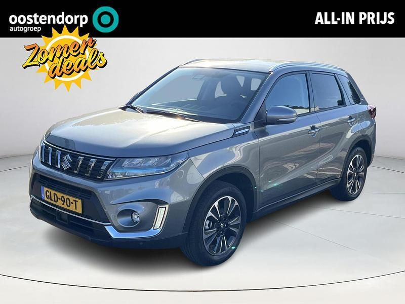 Grijs Gebruikt 2024 Suzuki Vitara Style SUV | € 29.945 (Eerlijke prijs) - Afbeelding 1/4