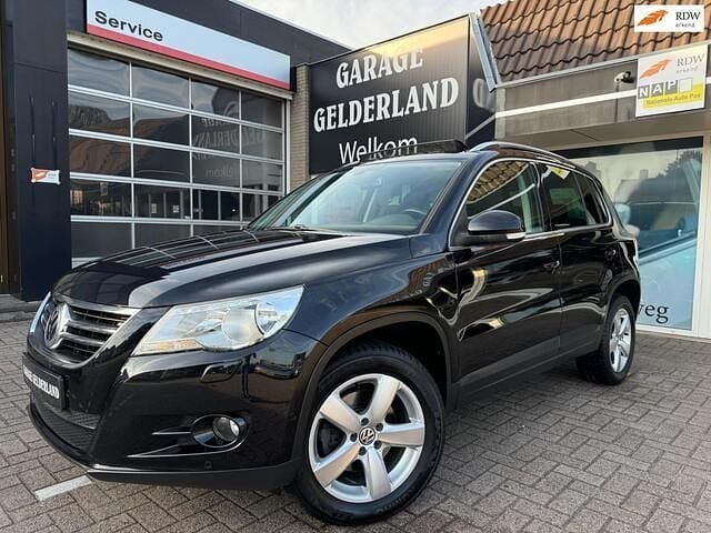 Zwart Gebruikt 2009 VW Tiguan Sport SUV | € 9.500 (Eerlijke prijs) - Afbeelding 1/4