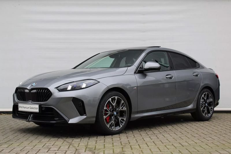 Grijs Gebruikt 2025 BMW 220 Comfort Edition Coupé | € 61.189 - Afbeelding 1/4