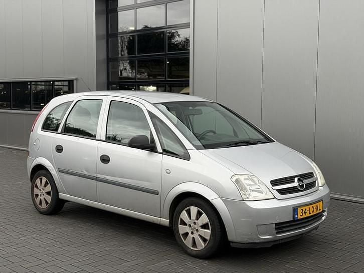 Occasion 2003 Opel Meriva Essentia MPV | € 600 (Goede deal) - Afbeelding 1/4