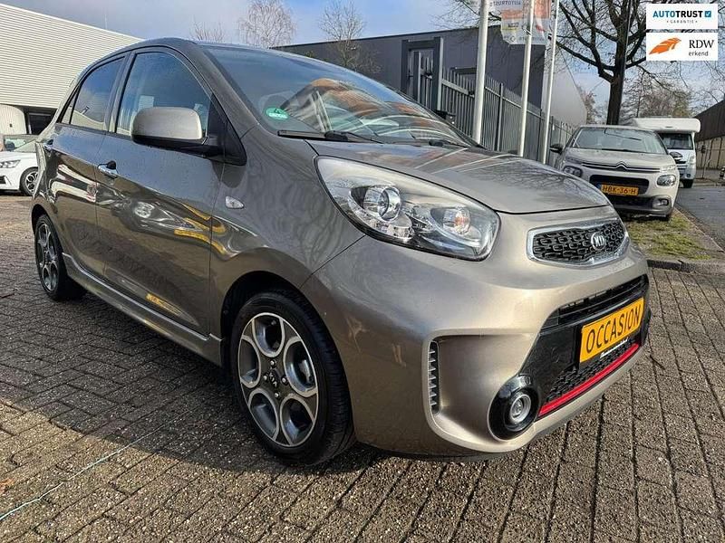 Grijs (metallic) Occasion 2015 Kia Picanto GT-Line Hatchback | € 8.299 (Eerlijke prijs) - Afbeelding 1/4
