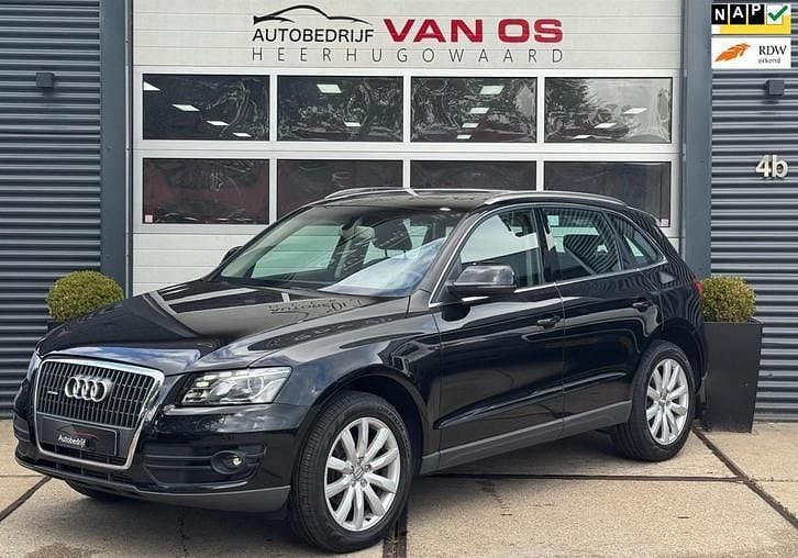 Zwart Occasion 2009 Audi Q5 SUV | € 14.950 (Iets duurder) - Afbeelding 1/4