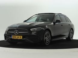 Donker unilak zwart Gebruikt 2024 Mercedes C300 AMG line Stationwagen | € 54.945 (Eerlijke prijs) - Afbeelding 1/4