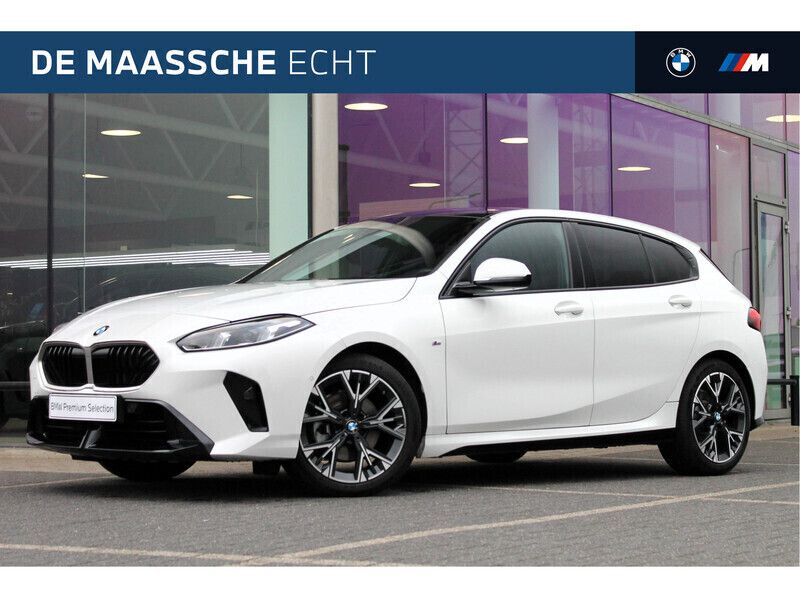 Alpinweiss iii Gebruikt 2024 BMW 120 Executive Hatchback | € 39.450 - Afbeelding 1/4