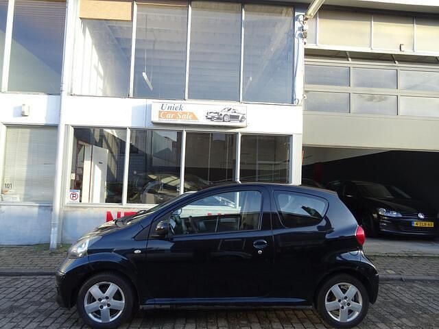 Occasion Toyota Aygo Sport 68 PK (50 kW) 2008 Zwart Hatchback