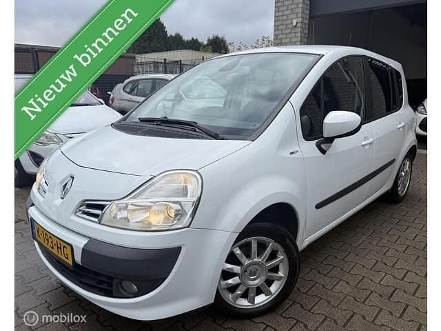 Wit Gebruikt 2012 Renault Modus Authentique MPV | € 3.950 (Eerlijke prijs) - Afbeelding 1/4