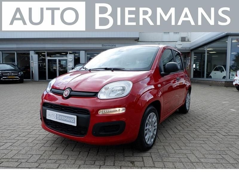 Rood Nieuw 2025 Fiat Panda Hatchback | € 19.995 (Eerlijke prijs) - Afbeelding 1/4
