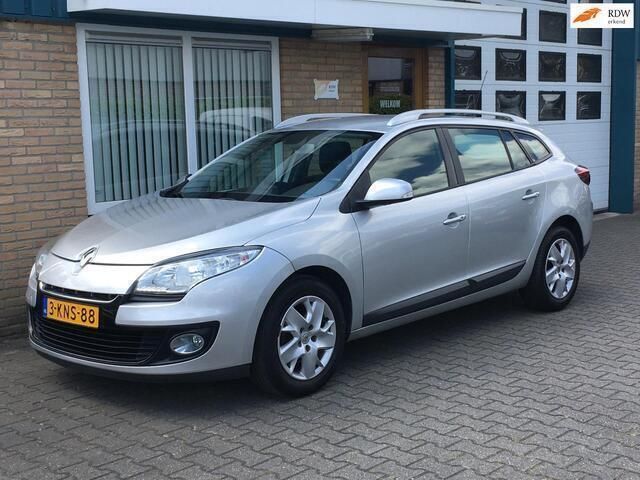Grijs, metallic lak Gebruikt 2013 Renault Mégane GrandTour Expression Stationwagen | € 3.750 (Eerlijke prijs) - Afbeelding 1/4
