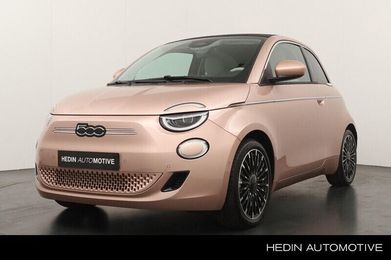 Rood Nieuw 2025 Fiat 500e La Prima Hatchback | € 40.689 - Afbeelding 1/4