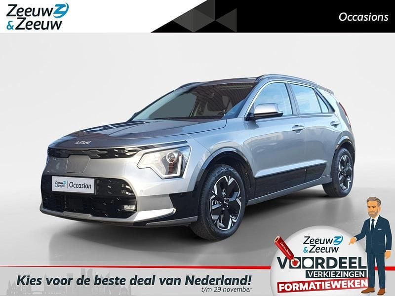 Grijs Gebruikt 2022 Kia Niro SUV | € 27.940 (Eerlijke prijs) - Afbeelding 1/4