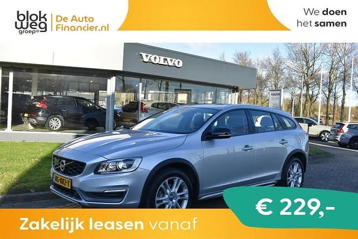 Gebruikt 2016 Volvo V60 CC Stationwagen | € 13.500 (Goede deal) - Afbeelding 1/2