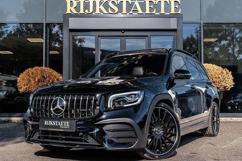 Zwart Occasion 2020 Mercedes GLB35 Premium SUV | € 63.900 - Afbeelding 1/4