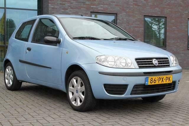 Occasion Fiat Punto 60 PK (44 kW) 2004 Blauw Hatchback