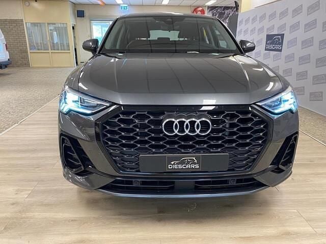 Grijs Gebruikt 2021 Audi Q3 Sportback S-Line SUV | € 36.950 (Super prijs) - Afbeelding 1/4