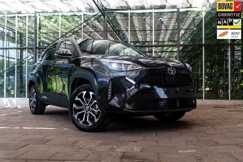 Zwart Nieuw 2025 Toyota Yaris Cross SUV | € 32.750 (Eerlijke prijs) - Afbeelding 1/4