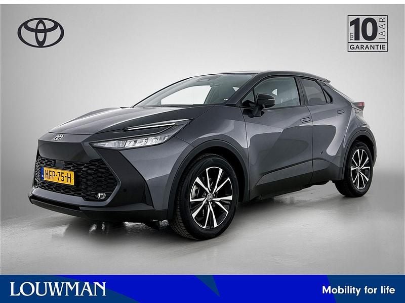 Grijs Occasion 2025 Toyota C-HR SUV | € 36.945 (Super prijs) - Afbeelding 1/4