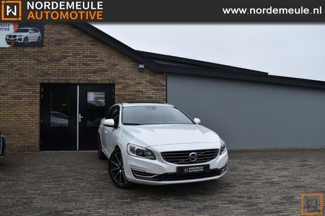 Wit Gebruikt 2015 Volvo V60 Stationwagen | € 6.950 (Eerlijke prijs) - Afbeelding 1/4