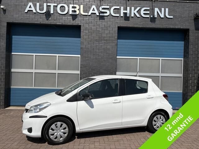 Wit Gebruikt 2014 Toyota Yaris Hatchback | € 6.995 (Goede deal) - Afbeelding 1/4