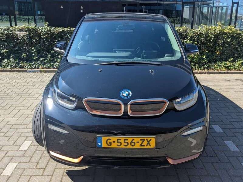 Zwart Gebruikt 2019 BMW i3 Hatchback | € 18.000 (Eerlijke prijs) - Afbeelding 1/4