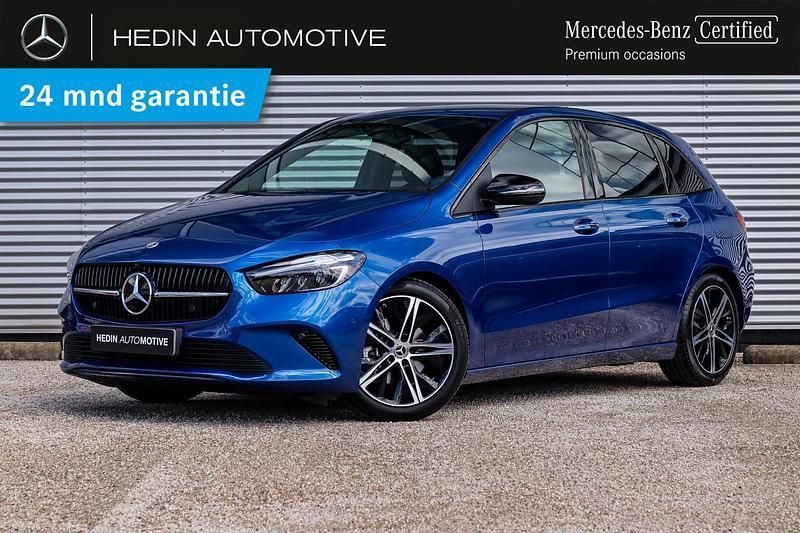 Blauw Gebruikt 2024 Mercedes B180 Luxury MPV | € 39.900 (Eerlijke prijs) - Afbeelding 1/4