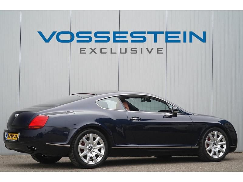 Occasion Bentley Continental GT 563 PK (414 kW) 2004 Blauw, metallic lak Coupé