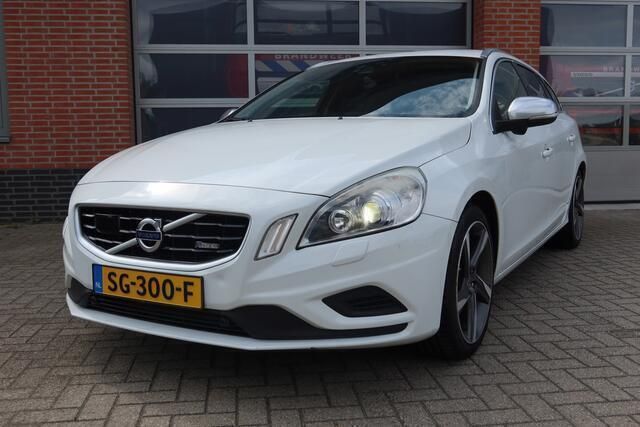 Wit Gebruikt 2011 Volvo V60 Summum Stationwagen | € 9.900 (Iets duurder) - Afbeelding 1/4