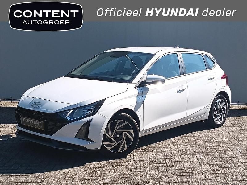 Wit Gebruikt 2024 Hyundai i20 Comfort Hatchback | € 19.940 (Eerlijke prijs) - Afbeelding 1/4