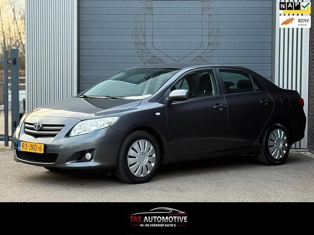 Grijs (metallic) Occasion 2009 Toyota Corolla Sol Sedan | € 4.750 (Goede deal) - Afbeelding 1/4