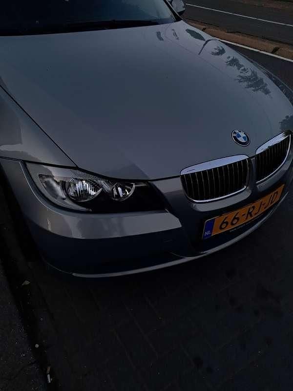 Gebruikt 2005 BMW 320 Sedan | € 4.500 (Iets duurder) - Afbeelding 1/4