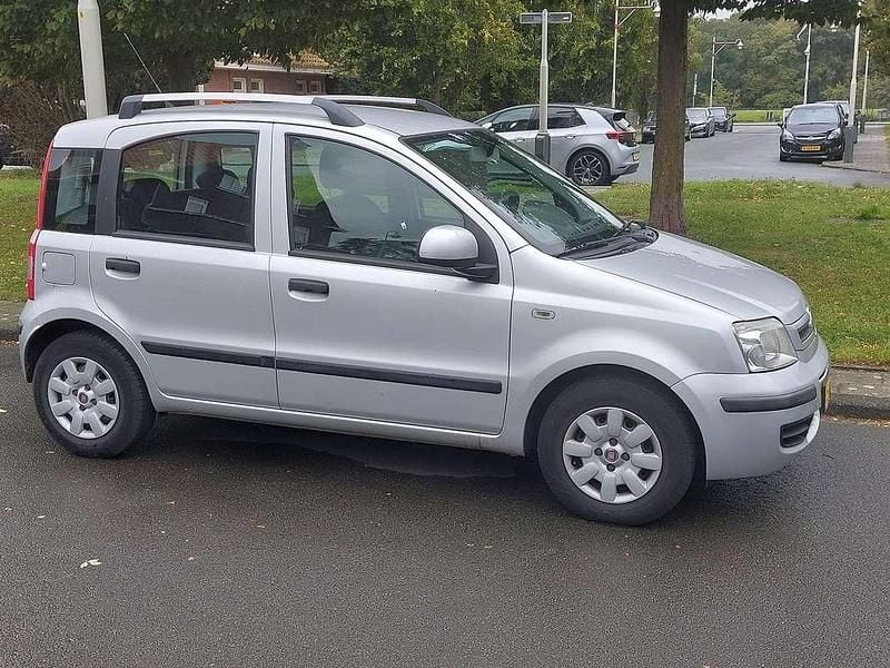 Zilver Gebruikt 2011 Fiat Panda Hatchback | € 1.400 (Super prijs) - Afbeelding 1/4