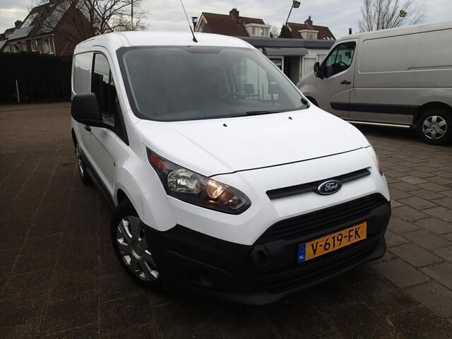 Wit Gebruikt 2017 Ford Transit Van | € 6.750 (Eerlijke prijs) - Afbeelding 1/4