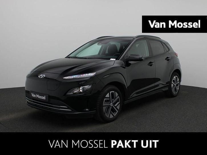 Panthom black mica Gebruikt 2023 Hyundai Kona SUV | € 19.900 (Goede deal) - Afbeelding 1/3