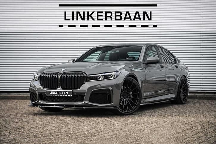 Grijs Occasion 2022 BMW 730 M Sport Sedan | € 64.995 - Afbeelding 1/3