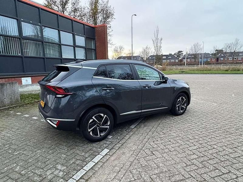 Grijs Occasion 2022 Kia Sportage SUV | € 26.995 (Iets duurder) - Afbeelding 1/4
