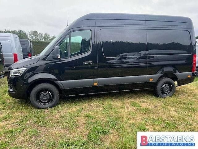 Nieuw Mercedes Sprinter 190 PK (139 kW) 2025 Zwart Van