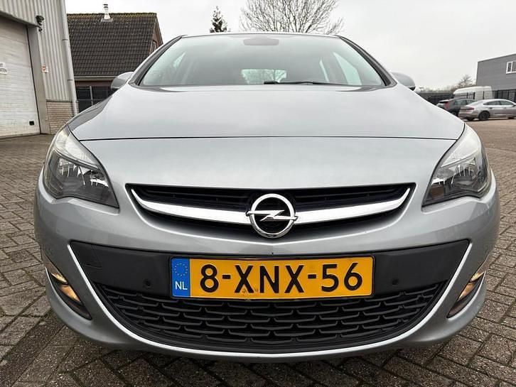 Occasion Opel Astra Design Edition 110 PK (80 kW) 2014 Grijs (metallic) Hatchback