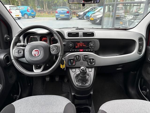 Occasion Fiat Panda Lounge 69 PK (50 kW) 2018 Rood Hatchback
