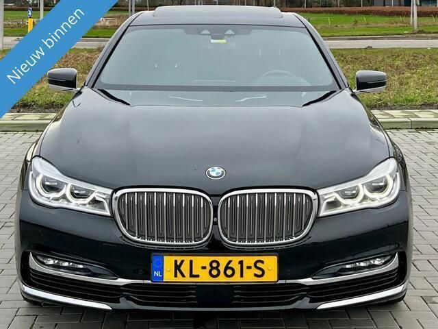 Zwart Gebruikt 2016 BMW 730 Executive Sedan | € 32.950 (Eerlijke prijs) - Afbeelding 1/4