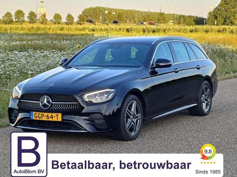 Zwart Gebruikt 2020 Mercedes E300 AMG line Stationwagen | € 33.995 (Eerlijke prijs) - Afbeelding 1/4
