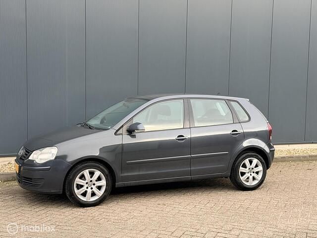 Occasion VW Polo 75 PK (55 kW) 2005 Blauw Hatchback