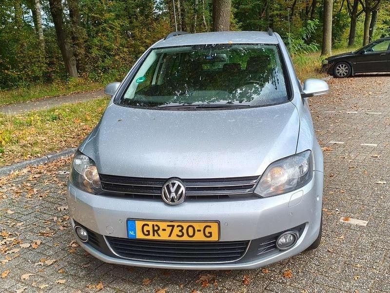 Zilver Gebruikt 2011 VW Golf Plus Cross MPV | € 5.500 - Afbeelding 1/4