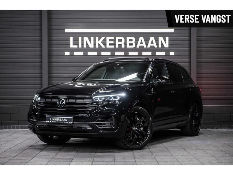 Zwart, metallic lak Gebruikt 2022 VW Touareg R SUV | € 69.495 (Eerlijke prijs) - Afbeelding 1/3