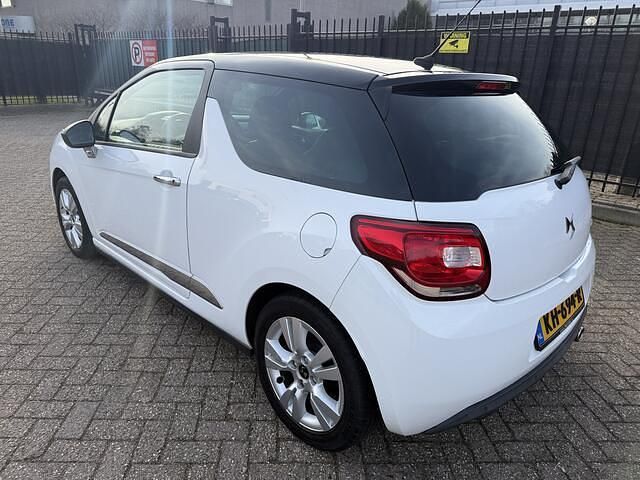 Occasion DS Automobiles DS3 So Chic 82 PK (60 kW) 2016 Wit Hatchback