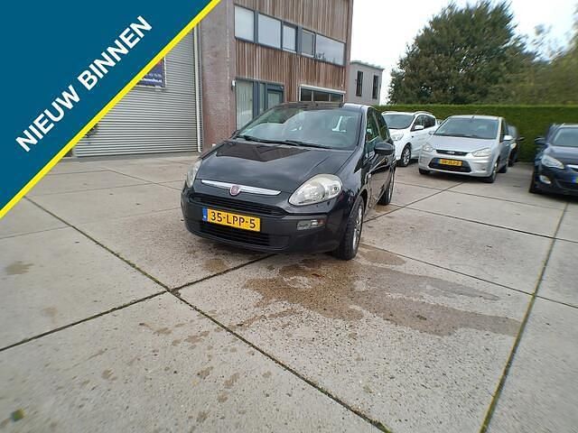 Zwart Gebruikt 2010 Fiat Punto Business Hatchback | € 2.249 (Eerlijke prijs) - Afbeelding 1/4